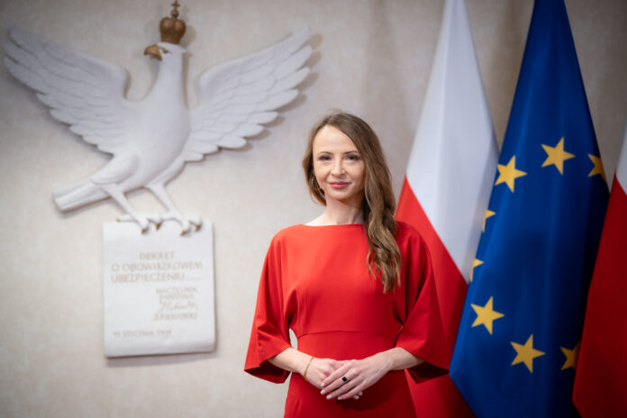 Ministra rodziny, pracy i polityki społecznej Agnieszka Dziemianowicz-Bąk